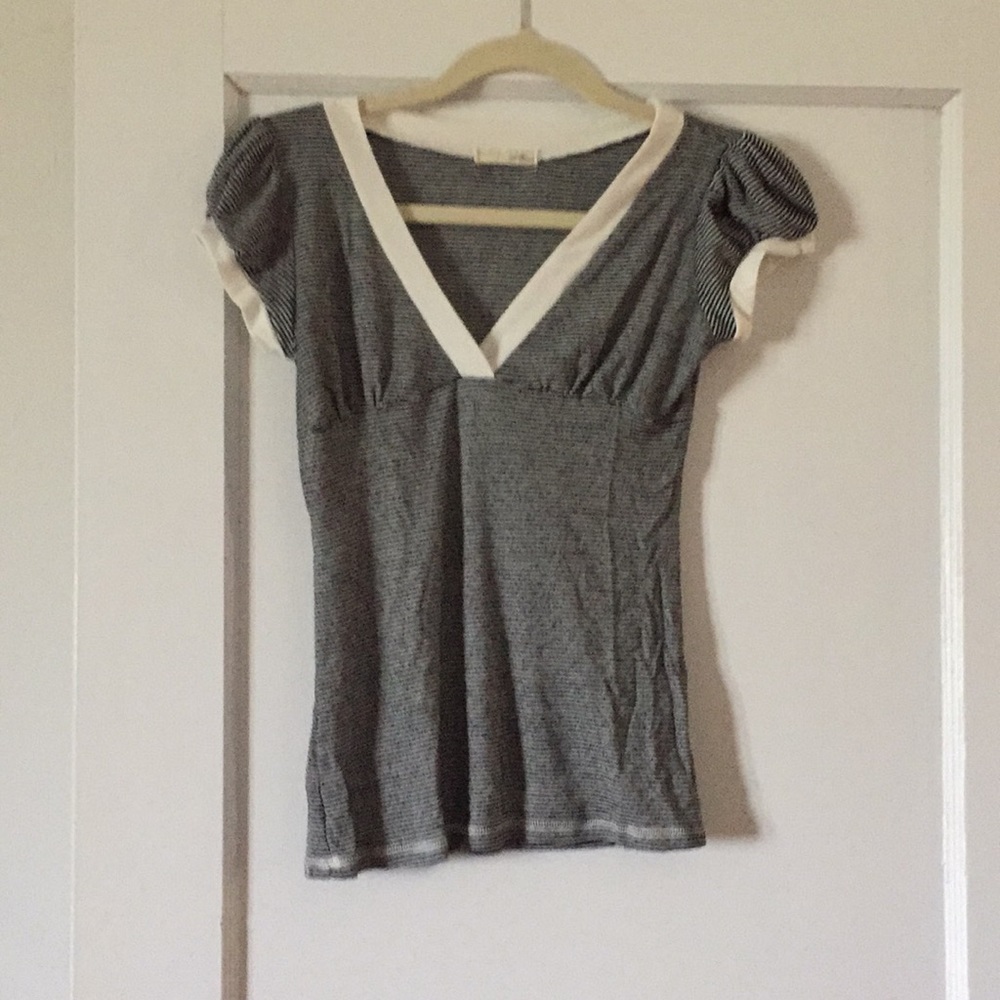 Cute Black and white striped t-shirt